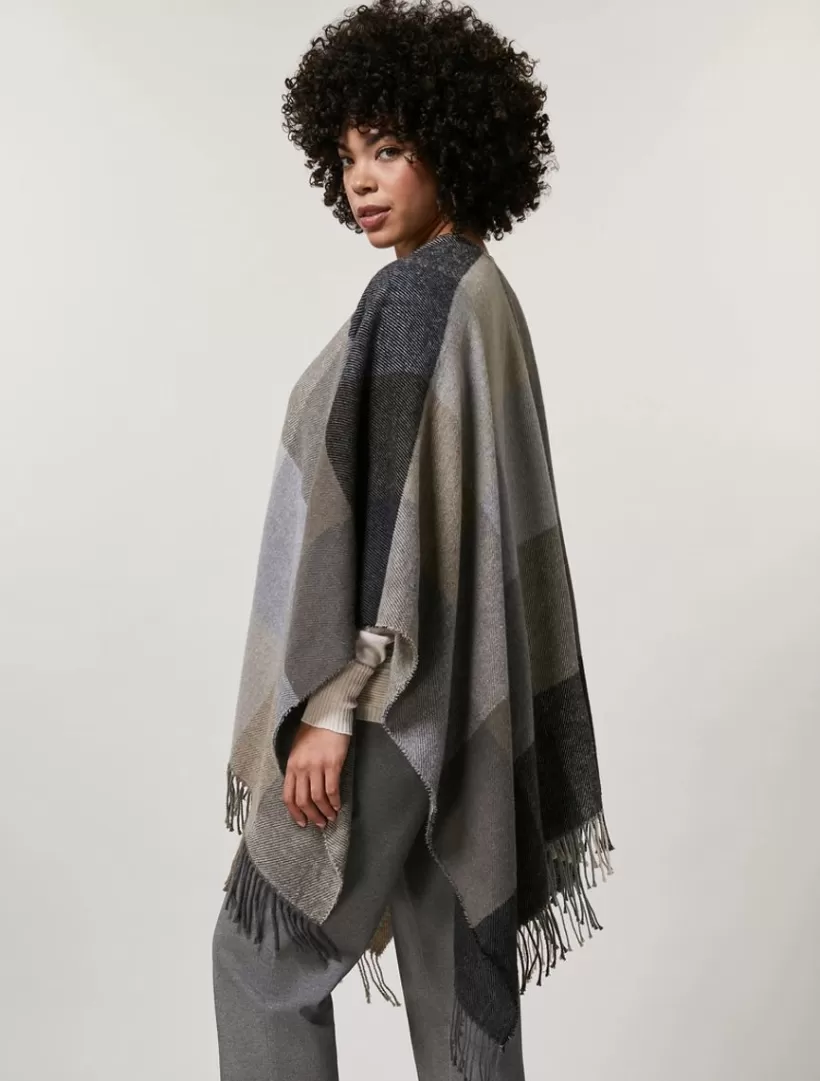 Hot Check Yarn-Dyed Cape Knitwear