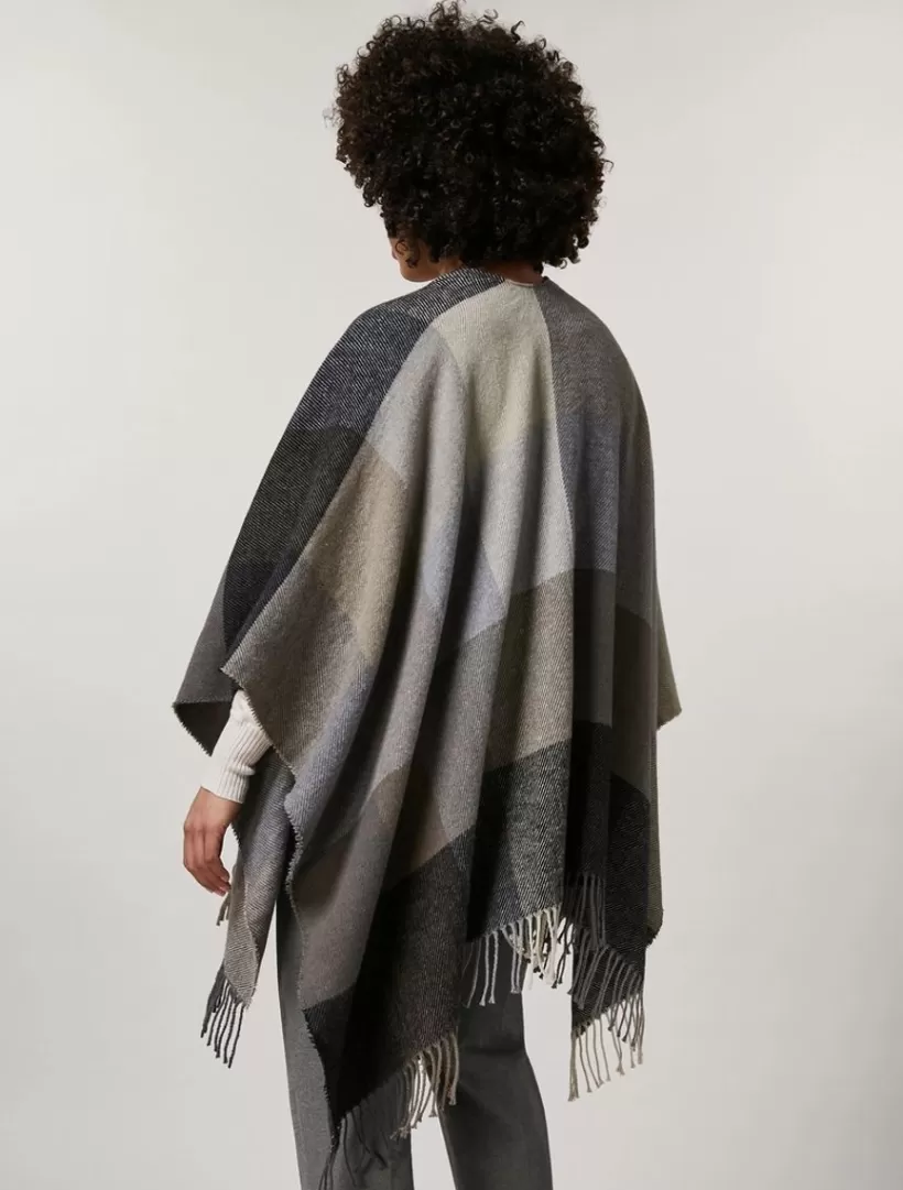 Hot Check Yarn-Dyed Cape Knitwear